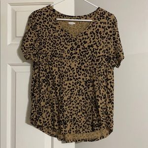 Old navy vneck tee